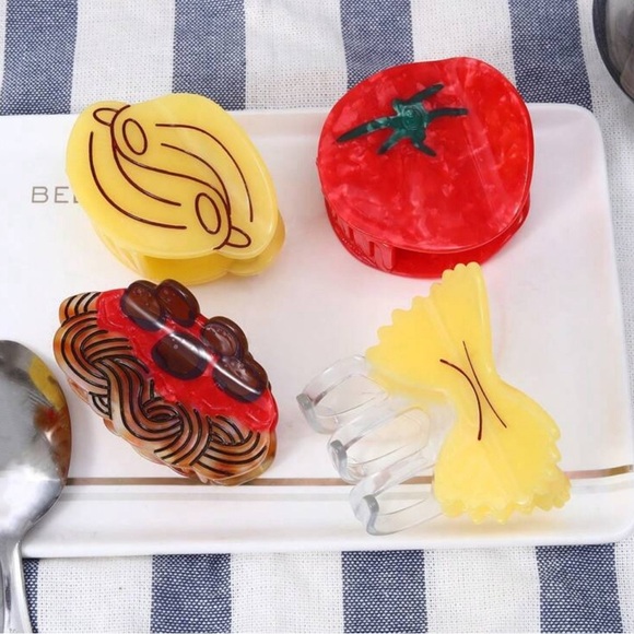 2/$30🌵 Tomato Claw Clip Food Novelty Hair Accessory Acrylic Clip Italian NEW - Picture 7 of 10